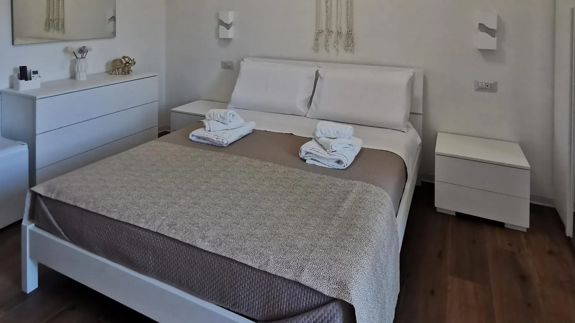 Il Vialetto Bed & Breakfast Elmas